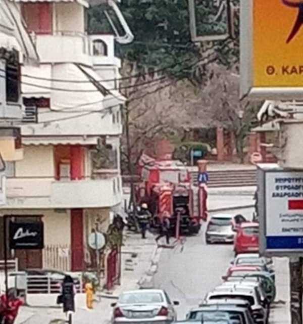 ΠΡΙΝ ΛΙΓΟ: Φωτιά σε κατάστημα στη δυτική Θεσσαλονίκη